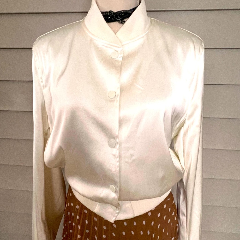 Rachel Zoe satin bomber jacket with snapp on buttons size M NWOT